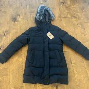 Wantdo Women's winter jacket with Faux Fur Hood- Medium, new!